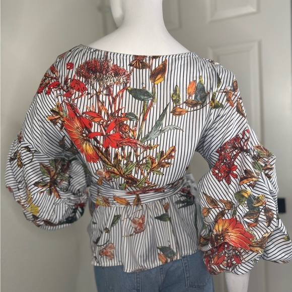 Unbranded Black and White Wrap Tie Front Blouse Size Medium. - Picture 11 of 14